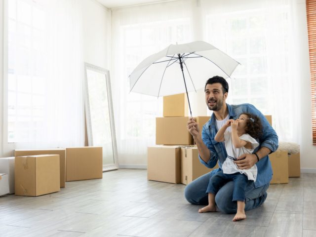 https://omalleymoving.com/wp-content/uploads/2022/11/Tips-For-Moving-During-Inclement-Weather--640x480.jpg