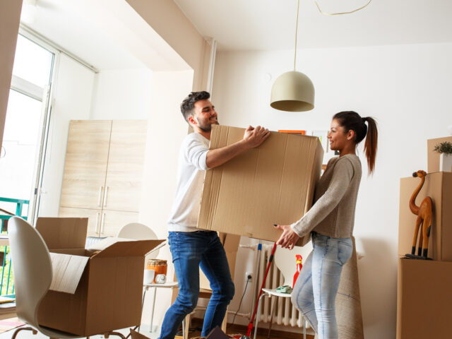 https://omalleymoving.com/wp-content/uploads/2023/08/5-Apartment-Moving-Tips-640x480.jpg